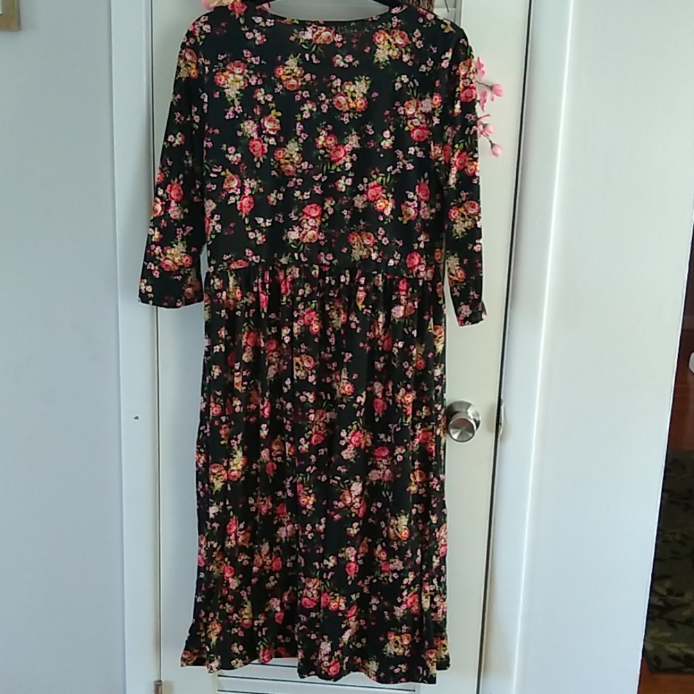 Floral dress - Picture 3 of 5